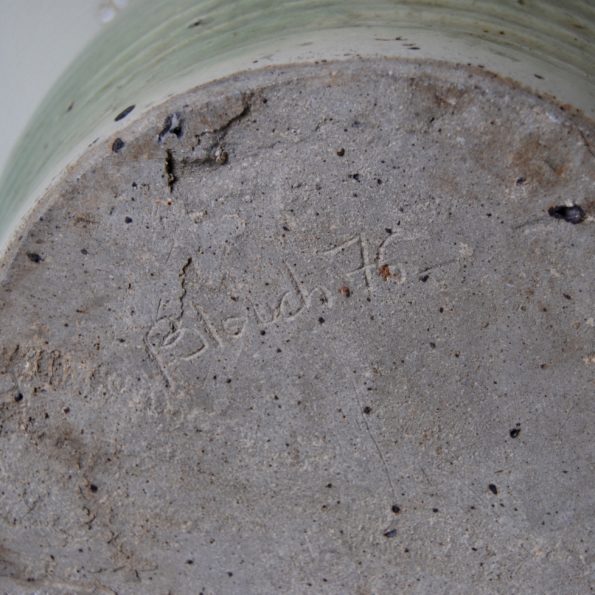Pot en céramique signé Blouch 1970 grès vermissé vert