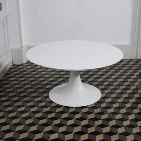 Table basse pied tulipe Grosfillex made in france Eero Saarinen pour Knoll