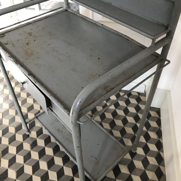 Meuble de toilette d'hôpital en métal gris vintage ancien industriel meuble de métier