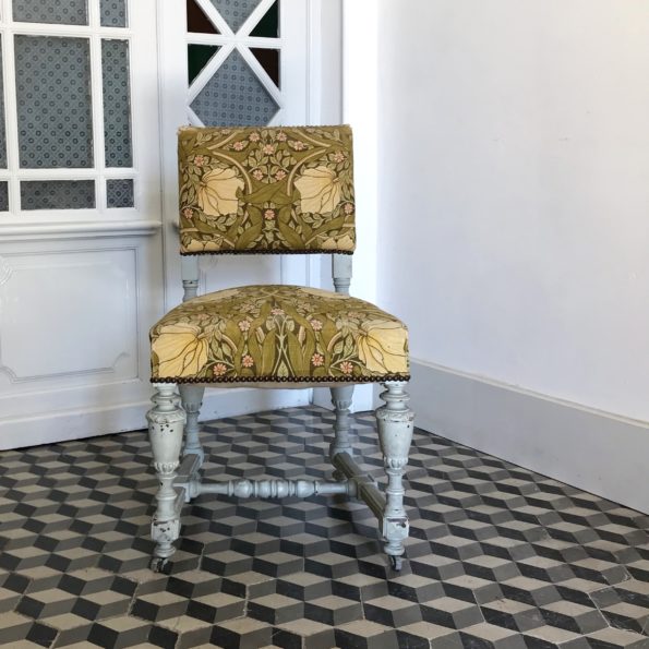 Chaise style Napoléon III ancien décor fleurs