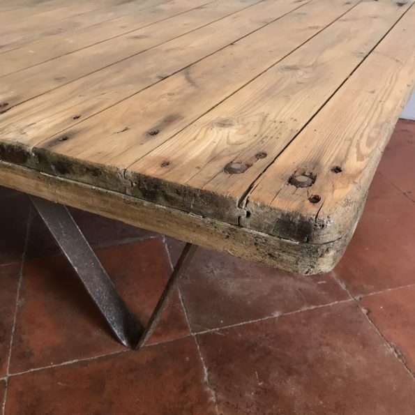 Table basse industrielle vintage palette atelier usine bois métal