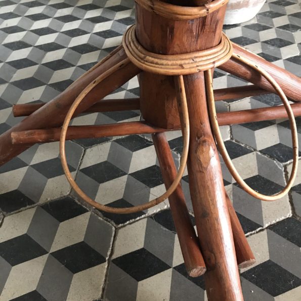 Table vintage en bambou et rotin