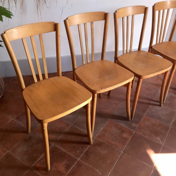 Série de 4 chaises bistrot Luterma monobloc en bois clair années 1950-1960