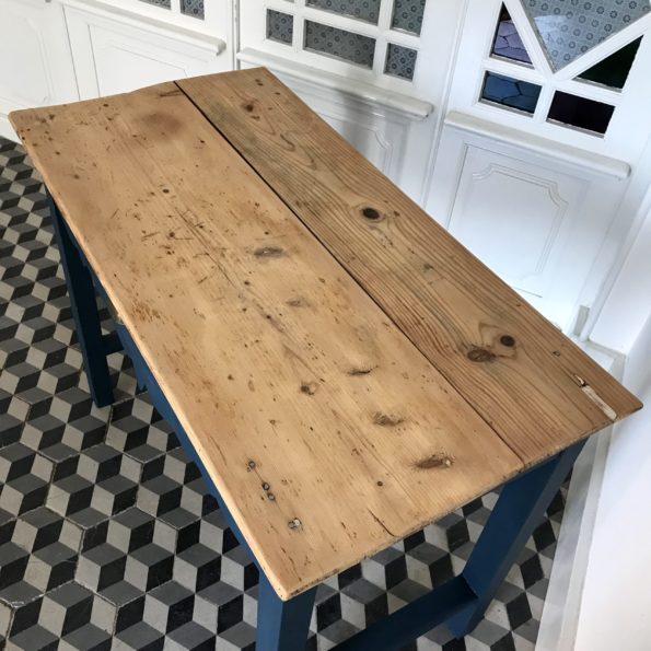 Table ancienne en bois vintage