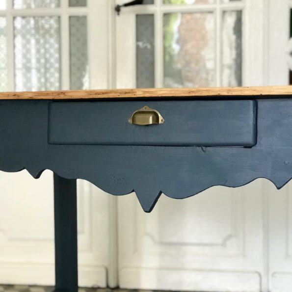 Table ancienne en bois vintage