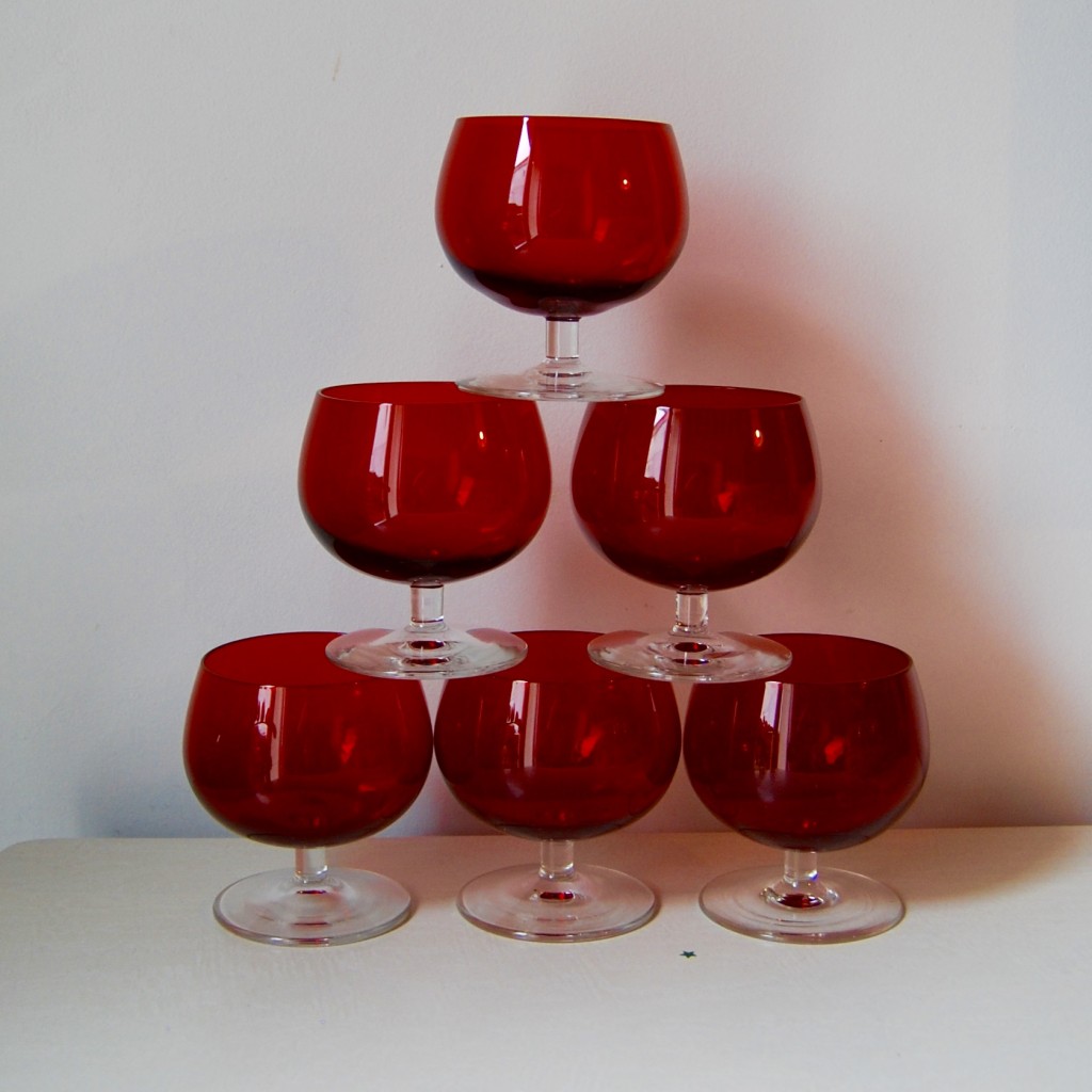 Lot de 5 verres à pied rouge rubis Brocante Avenue