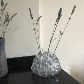 Pique fleurs en verre 30 trous cristal