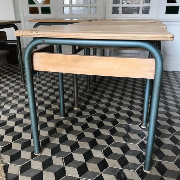 Bureau ou pupitre d'écolier table en bois et métal 1 place vintage kids enfants