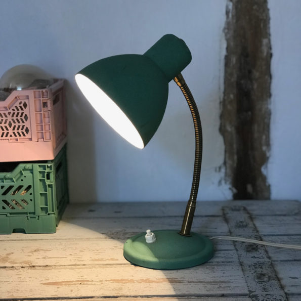 Lampe de bureau en métal vert