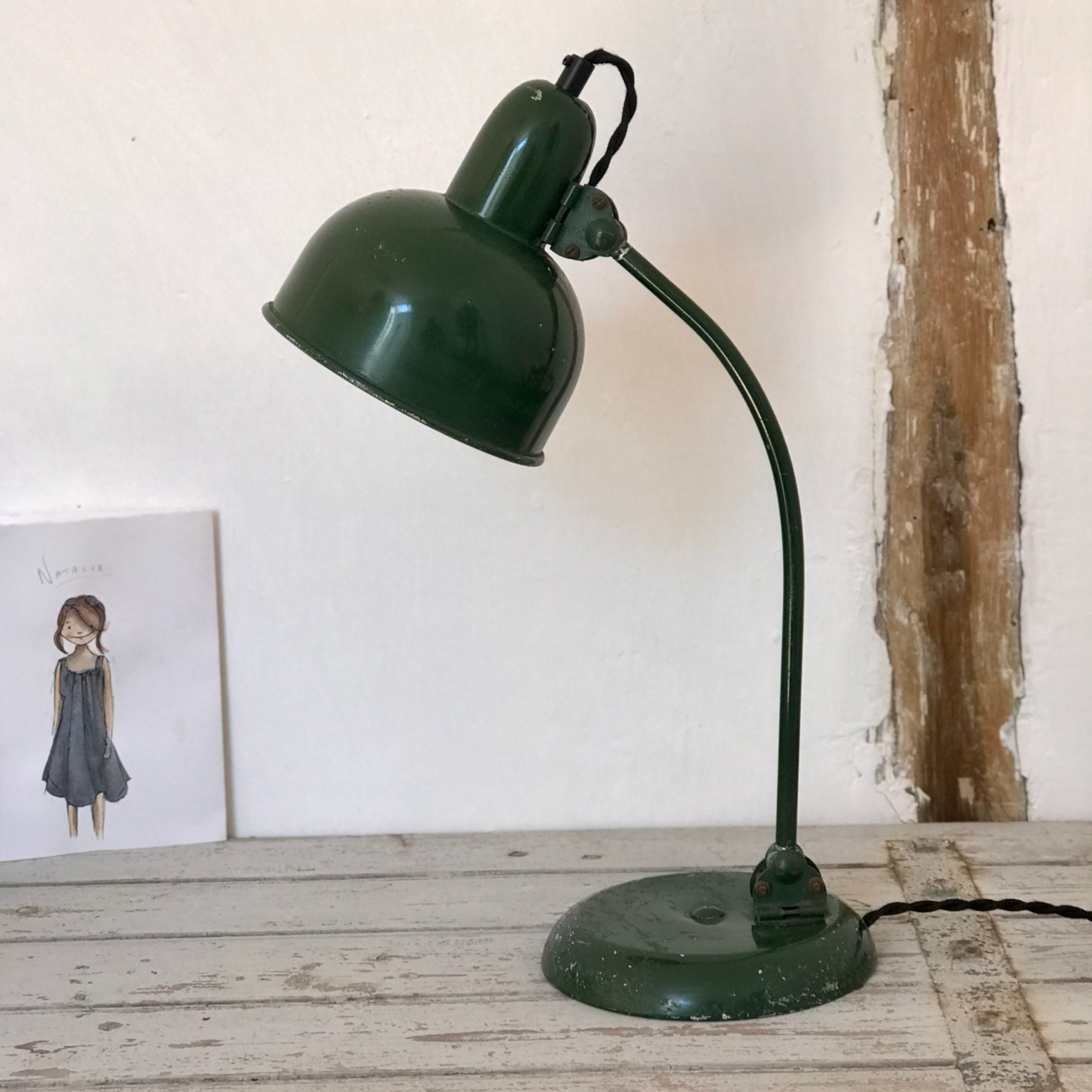 Lampe de bureau vintage 1960 en métal vert pale - Le palais des